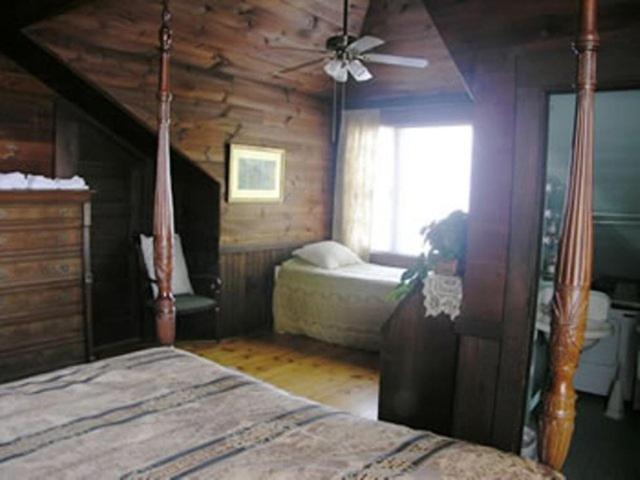 Oliver Lodge Meredith Extérieur photo