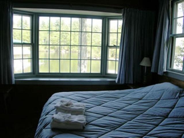 Oliver Lodge Meredith Extérieur photo