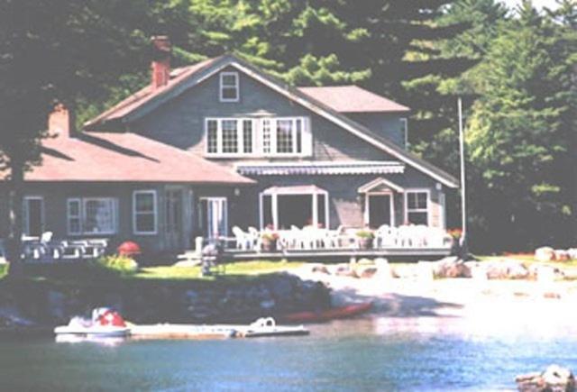 Oliver Lodge Meredith Extérieur photo